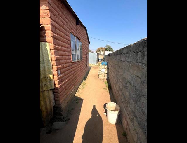 1 BEDROOM HOUSE FOR SALE IN OLIEVENHOUTBOSCH